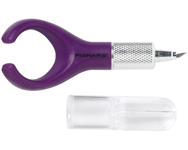 Fiskars 133140-1001 Fingertip Swivel Detail Knifenohtin Fiskars 133140-1001 Fingertip Swivel Detail Knifenohtin