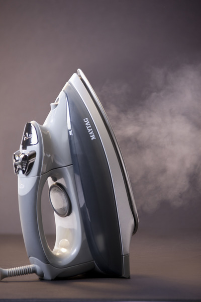 Maytag M1200 Smartfill Digital Steam Iron, 55 Sec Heat Up, Removable Water Tanknohtin Maytag M1200 Smartfill Digital Steam Iron, 55 Sec Heat Up, Removable Water Tanknohtin