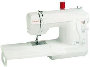 Singer 132Q Featherweight  20-Stitch Compact Sewing & Quilting Machine, Balanced Buttonholes, Extension Table  - Factory Serviced with Warranty