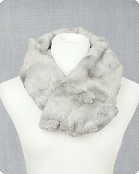 Shannon Fabrics Inc. Infinity Scarf Kit Hide Silver 19in x 36in
