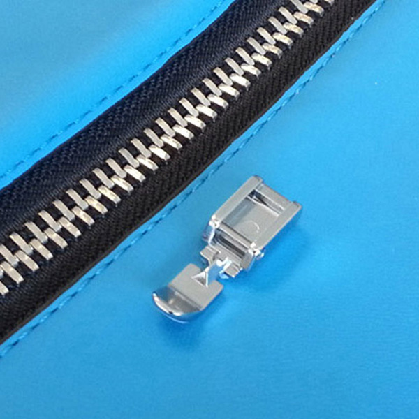 Baby Lock BLDY-TZF BABYLOCK TEFLON ZIPPER PIPING FOOT CARDED