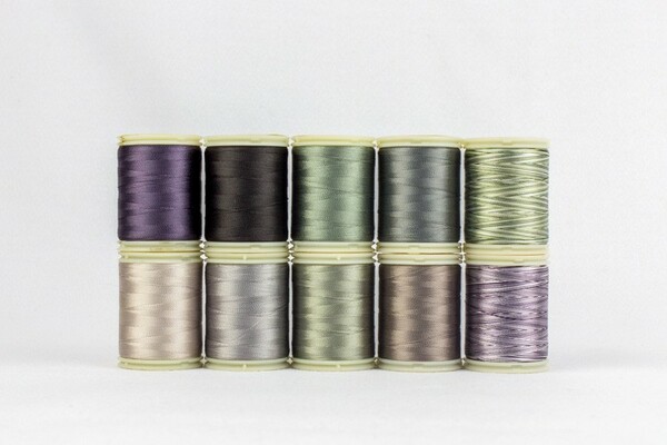 Wonderfil Threads HRMPKGRY Splendor Harmony Pack Set Grey Colorway