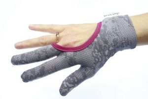96096: Regi's Grip RG-SP, 2 Sizes 3 or 4 Three Finger Designer Quilting Gloves, Rubber Treads, Lace Print, Pink Trim, Breathable Fabric for Free Motion Work