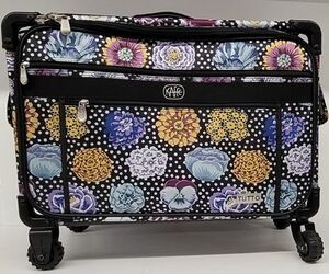 Tutto KFTUTTOXL2 Kaffe Fassett Big Blooms Extra Large Travel Case Roller Bag on Wheels 23in Lx14.25in Hx14in D.