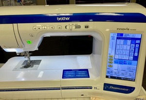 Brother, VQ3000, baby lock Crescendo, DreamWeaver, babylock Crescendo, Quilting, Sewing Machine, 11.25", Longarm, 1050SPM, PenPal, Laser Guide, MuVit, Rotary, Dual Feed, Wide Extension Table, Cases