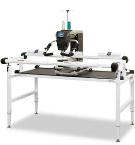 117207: Bernina Q16 PLUS with 5' BERNINA Quilting Hoop Frame
