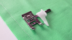 Baby Lock BLSA-SGF BABYLOCK 5/8 Inch SEAM GUIDE FOOT