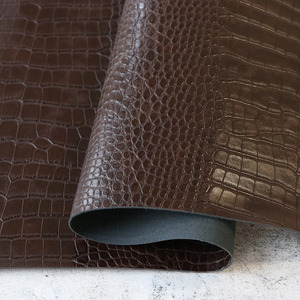 Sallie Tomato FLAWOOD Woodland Brown Faux Alligator Leather 5yds