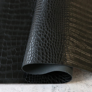 Sallie Tomato HFLABLAC Black Faux Alligator Leather 1/2yds