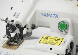 4021: Yamata CM500 Portable Blind Hem Stitch Hemmer Sewing Machine