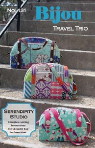 25255: Serendipity Studio SDG131 Bijou Travel Trio Hand Bag Sewing Pattern
