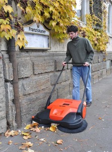 HAAGA 31 Battery Powered Triple Brush Push Power Sweeper