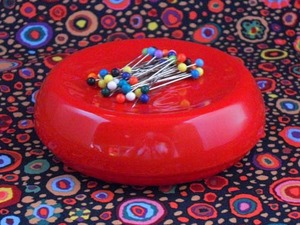 63994: Blue Feather 7104R GB-R Grabbit Magnetic Cushion Red, +50 Pins