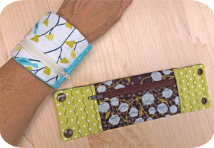 Embroidery Garden - Wrist Wallet Set Embroidery Designs on CD