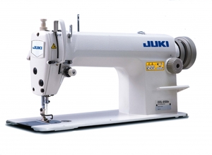 Juki DDL-8100 Straight Lockstitch Industrial Sewing Machine/Power Stand, Servo Motor. 4500SPM