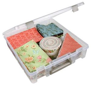 ArtBin 6955AB, Super Satchel Clear Box, One Large Compartment 15x14x3.5" for Fabric Blocks, Patterns, Fat Quarters, Pinwheels