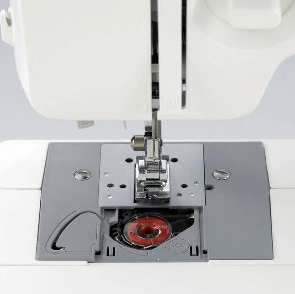 Brother SE600 103 Stitch Sew 4x4 Embroidery Machine USB, 80Designs