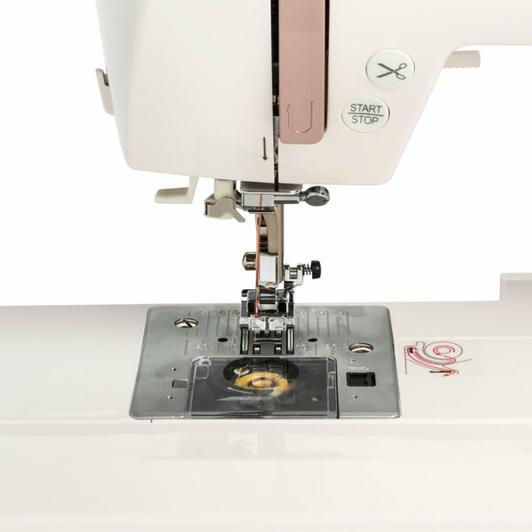 Singer 9960 600-Stitch Quantum Stylist Sewing Machine, Ext Table, 13 BHs,  Fonts, Threader & Trimmer, 25 Needle Positions, Drop Feed, $350 Accessories*